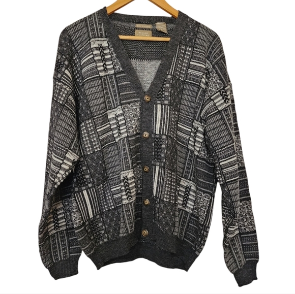 Vintage Black and White geometric buttondown cardigan Sweater - Picture 1 of 8
